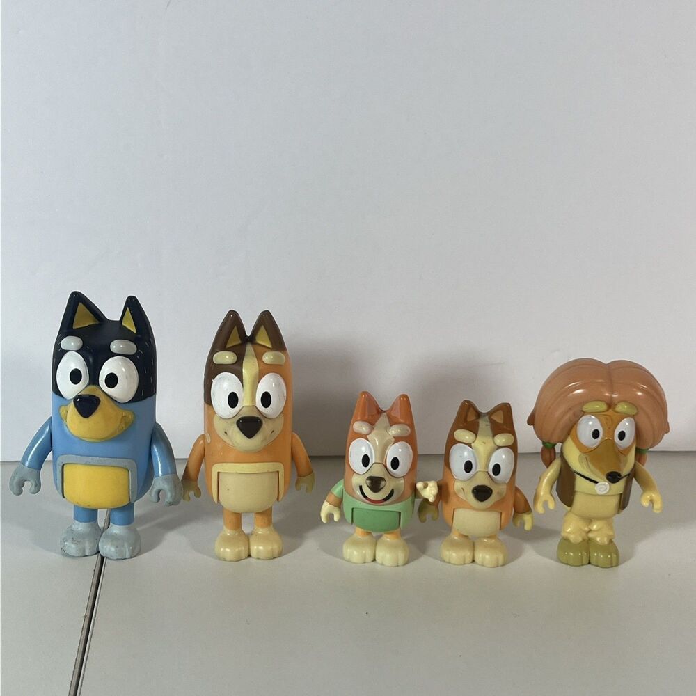 Bluey Family Figure Lot of 5
